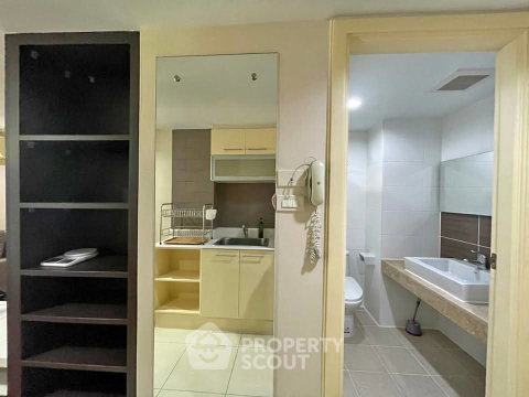 1-BR Condo at Grand Park View Asoke near MRT Sukhumvit (ID 3291495)