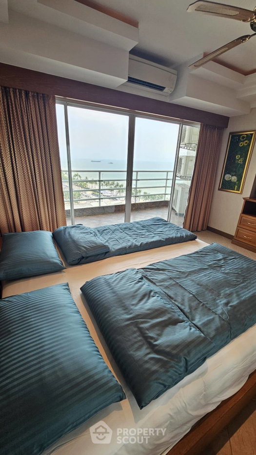 picture Spacious 2-BR 141 Sqm At View Talay 7 Condominium Jomtien (ID 3281933) - 38/51