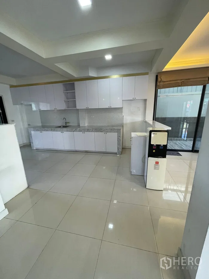 รูป ให้เช่าหรือขาย บ้านเดี่ยว 7 ห้องนอน ลาดสวาย ลำลูกกา ปทุมธานี - รูปที่ 11/20
