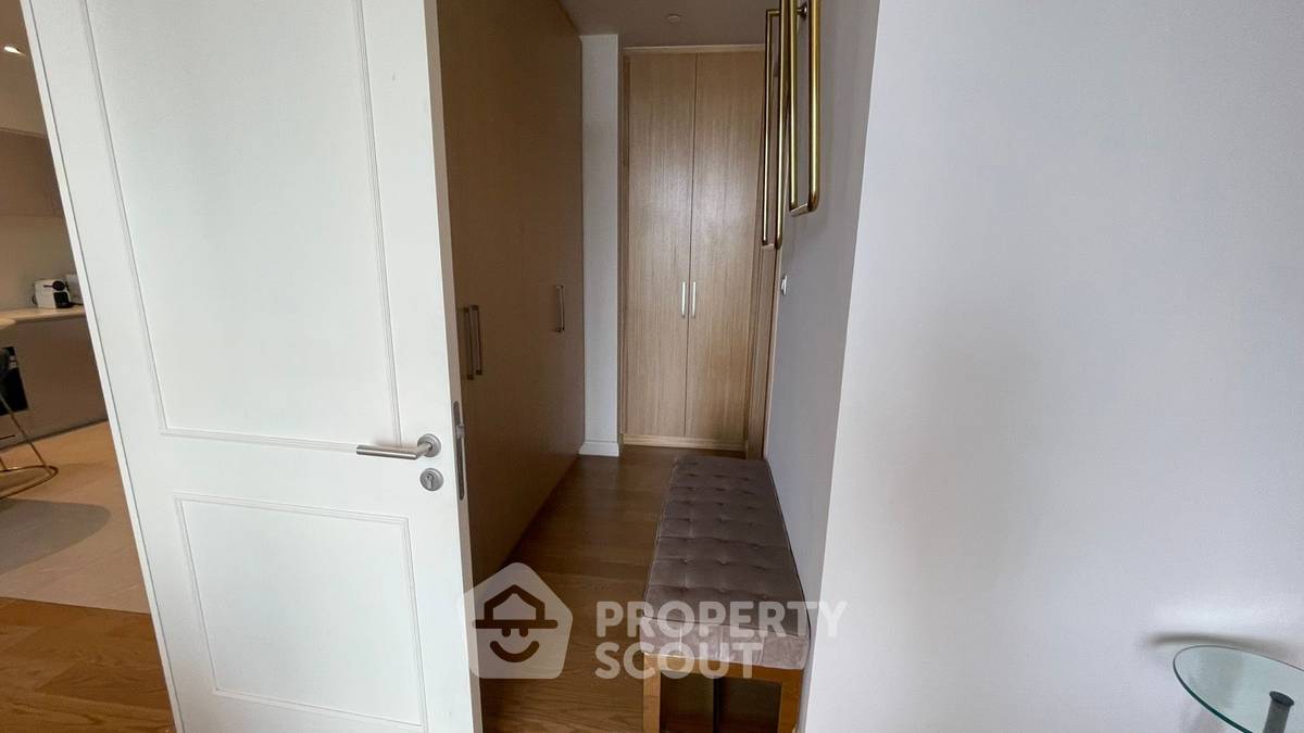 picture 1-BR Condo at Magnolias Waterfront Residences near BTS Saphan Taksin (ID 2114431) - 10/18