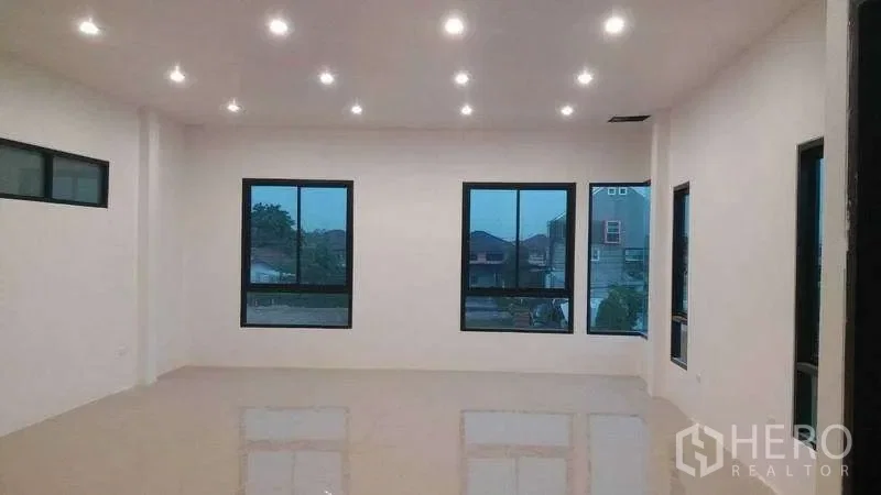 รูป ให้เช่า โรงงาน 390 ตรม ลำลูกกา ปทุมธานี - รูปที่ 3/7