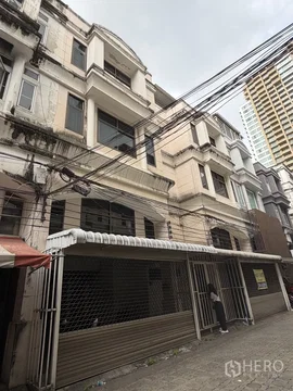 For rent Home Office 800 sqm in Khlong Tan Nuea, Watthana, Bangkok BTS Phrom Phong