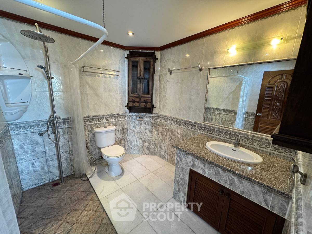 รูป ขายคอนโด 4 ห้องนอน ขนาด 273 ตร.ม. Jomtien Beach Paradise Condominium (ID 3281701) - รูปที่ 26/39