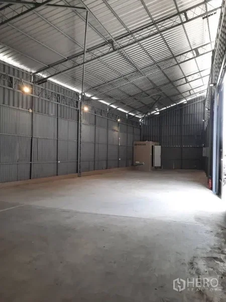 picture For rent Warehouse 370 sqm in Thung Wat Don, Sathon, Bangkok - 1/6