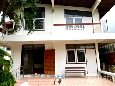 Houses for rent Bangkok : For rent 3 Bedroom Detached House in Khlong Tan Nuea, Watthana, Bangkok BTS Phra Khanong
