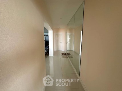 ชั้น 25 ห้องนอน 3 ห้อง ขนาด 179 ตร.ม. Krisda Golden Condotel (ID 3282517)