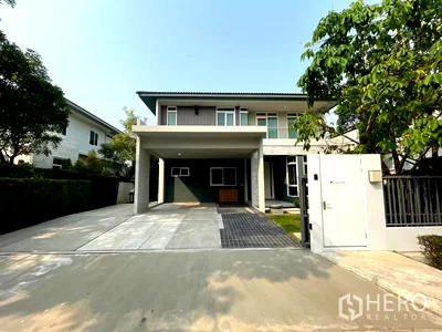 Houses for rent Bangkok : For Rent 4 Bedroom Detached House in Mantana Bangna-Wongwaen in Dok Mai, Prawet, Bangkok