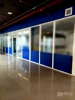 เช่าพื้นที่ขายของ MRT ลุมพินี : ให้เช่า พื้นที่ขายของ 76 ตรม ทุ่งวัดดอน สาทร กรุงเทพมหานคร BTS สาทร สะพานตากสิน