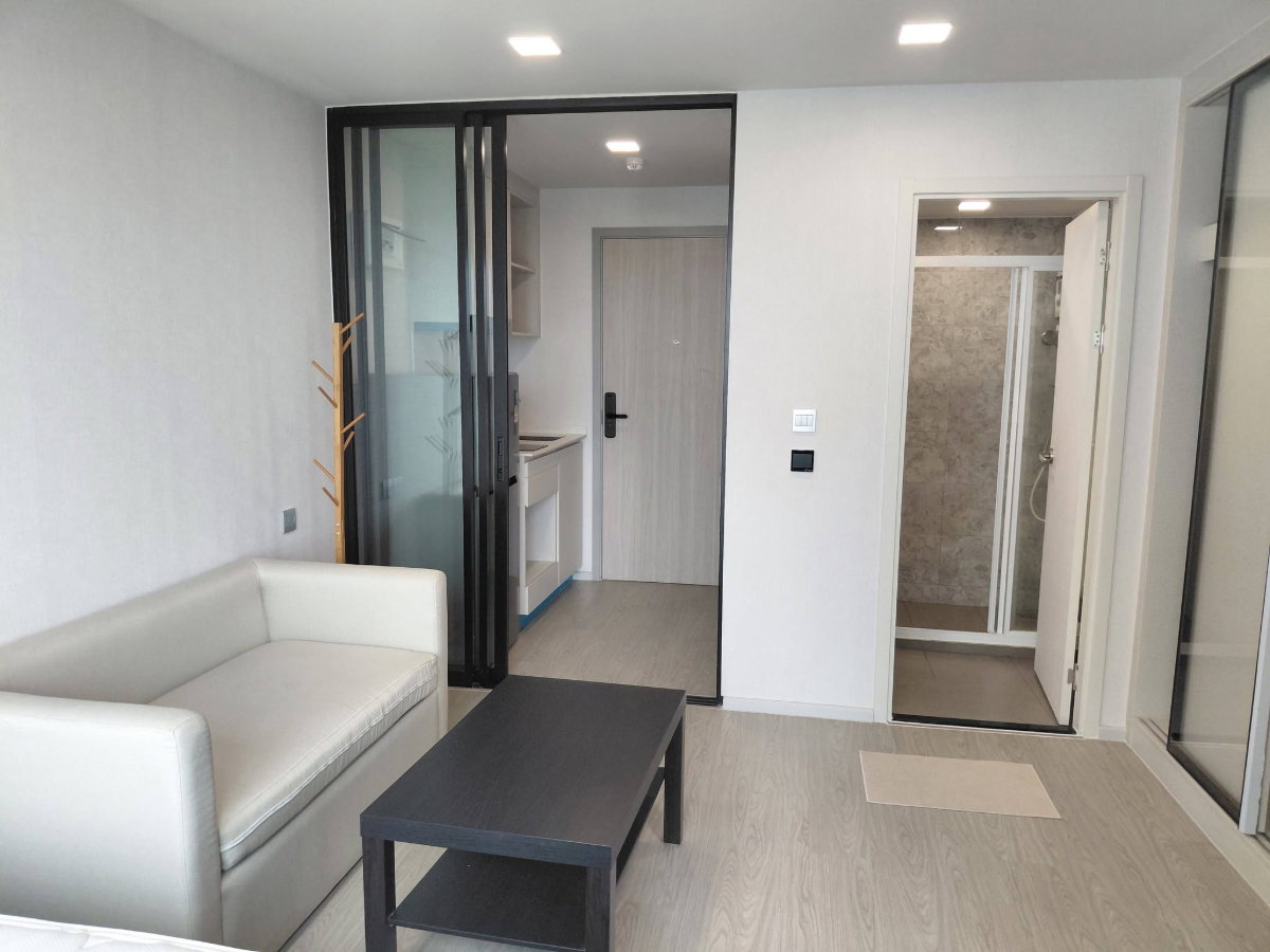 picture Rent: Condo Atmoz Oasis Onnut *Nice Room* at Line: @homefinder - 4/9