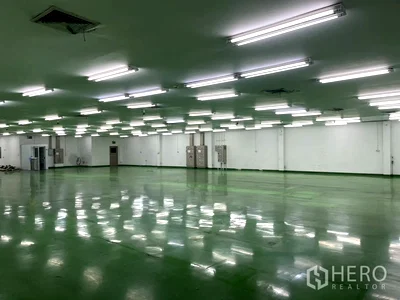 Factory for rent Bhakasa Industrial : For Rent Low Ceiling Factory 1400 sqm on Thepharak Road, Mueang Samut Prakan, Samut Prakan