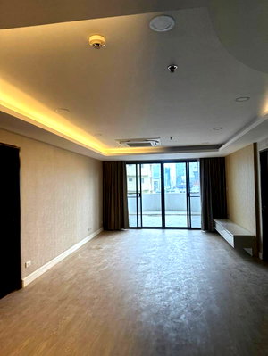 ขายคอนโด : 🔥Crystal Garden - 3 Bedrooms for SALE ONLY 26MB 🔥