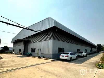 Factory for sale : For sale Factory 3400 sqm in Uthai, Phra Nakhon Si Ayutthaya