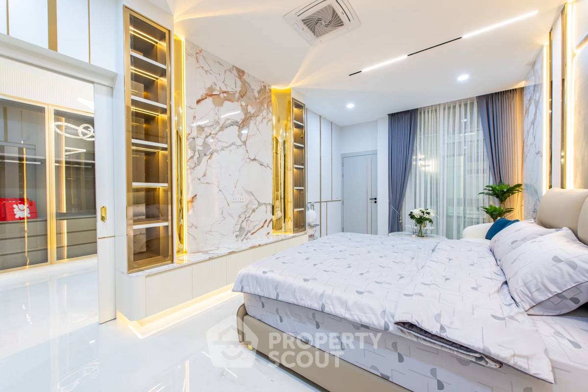 รูป วิลล่า 4 ห้องนอน ขนาด 320 ตร.ม. ย่านหนองปรือ พัทยา (ID 3280678) - รูปที่ 11/47
