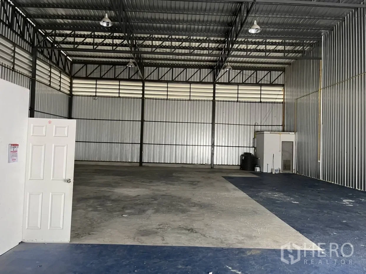 picture For rent Warehouse 400 sq.m. in Bang Phli, Samut Prakan - 1/13