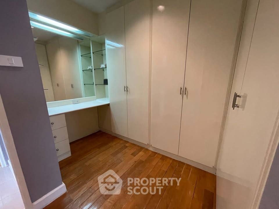 รูป คอนโด 2 ห้องนอน 142 ตร.ม. Supalai Place Sukhumvit 39 ใกล้ BTS พร้อมพงษ์ (ID 3292181) - รูปที่ 11/12