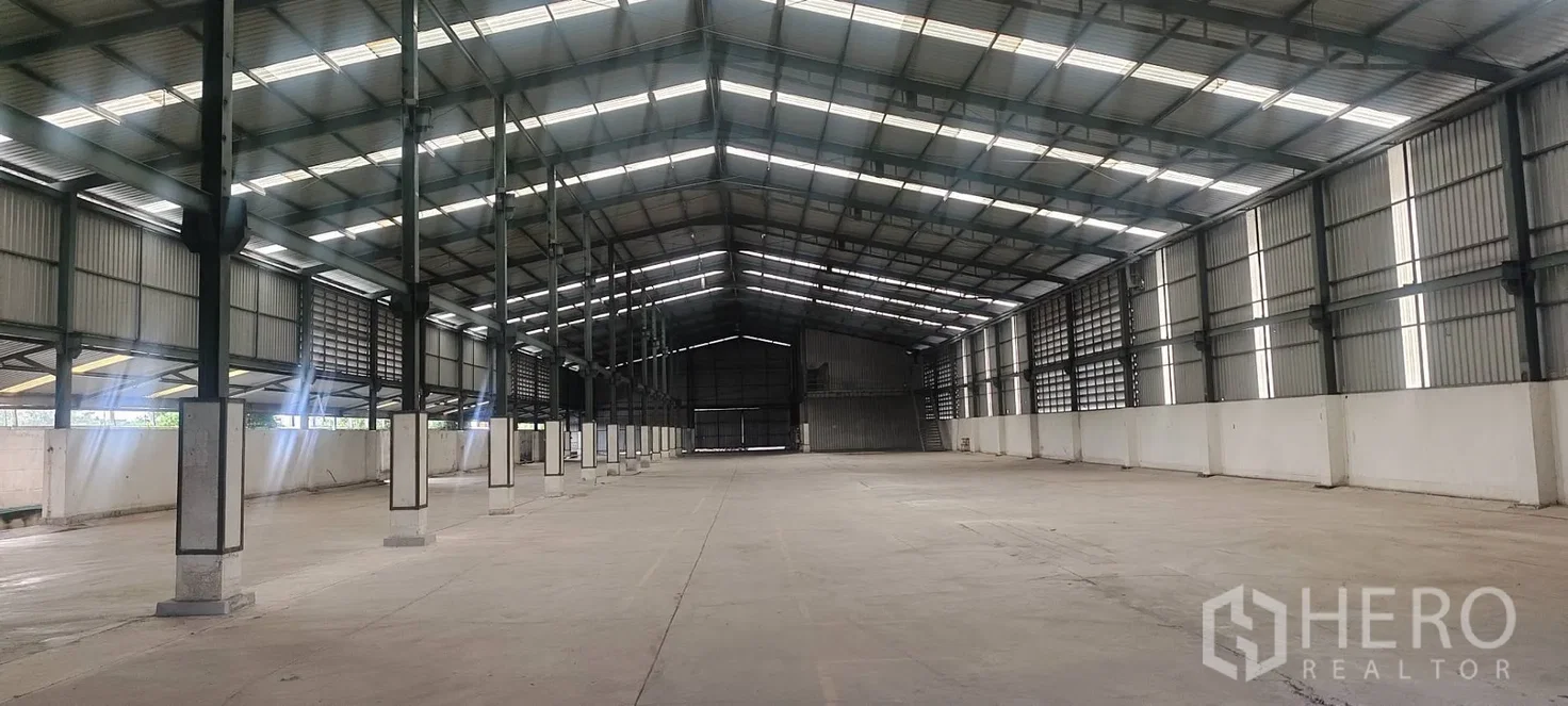 รูป ให้เช่า โรงงาน 2100 ตรม ลาดหลุมแก้ว ปทุมธานี - รูปที่ 2/6
