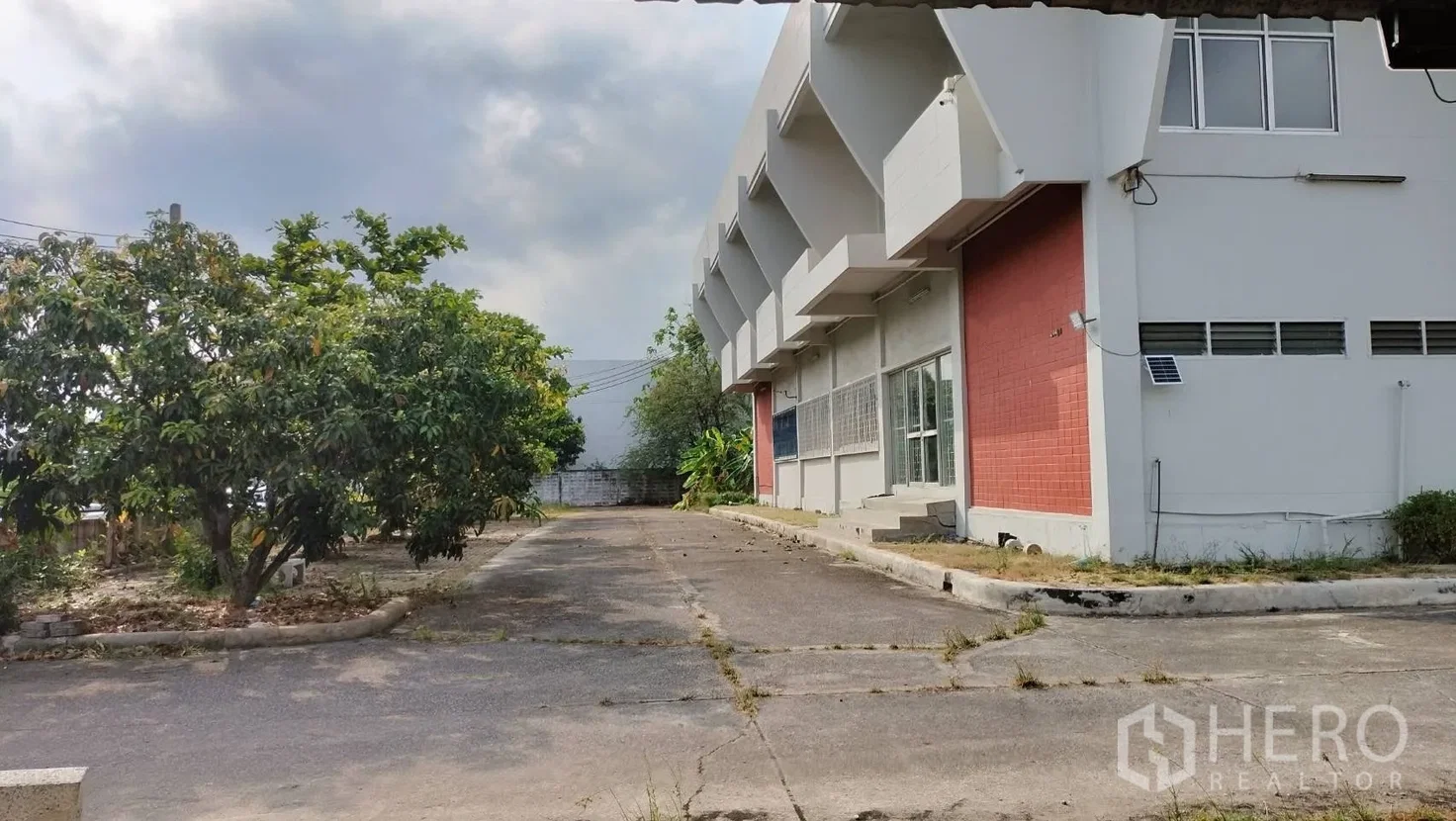 รูป ให้เช่า โรงงาน 2160 ตรม ทับยาว ลาดกระบัง กรุงเทพมหานคร - รูปที่ 3/12