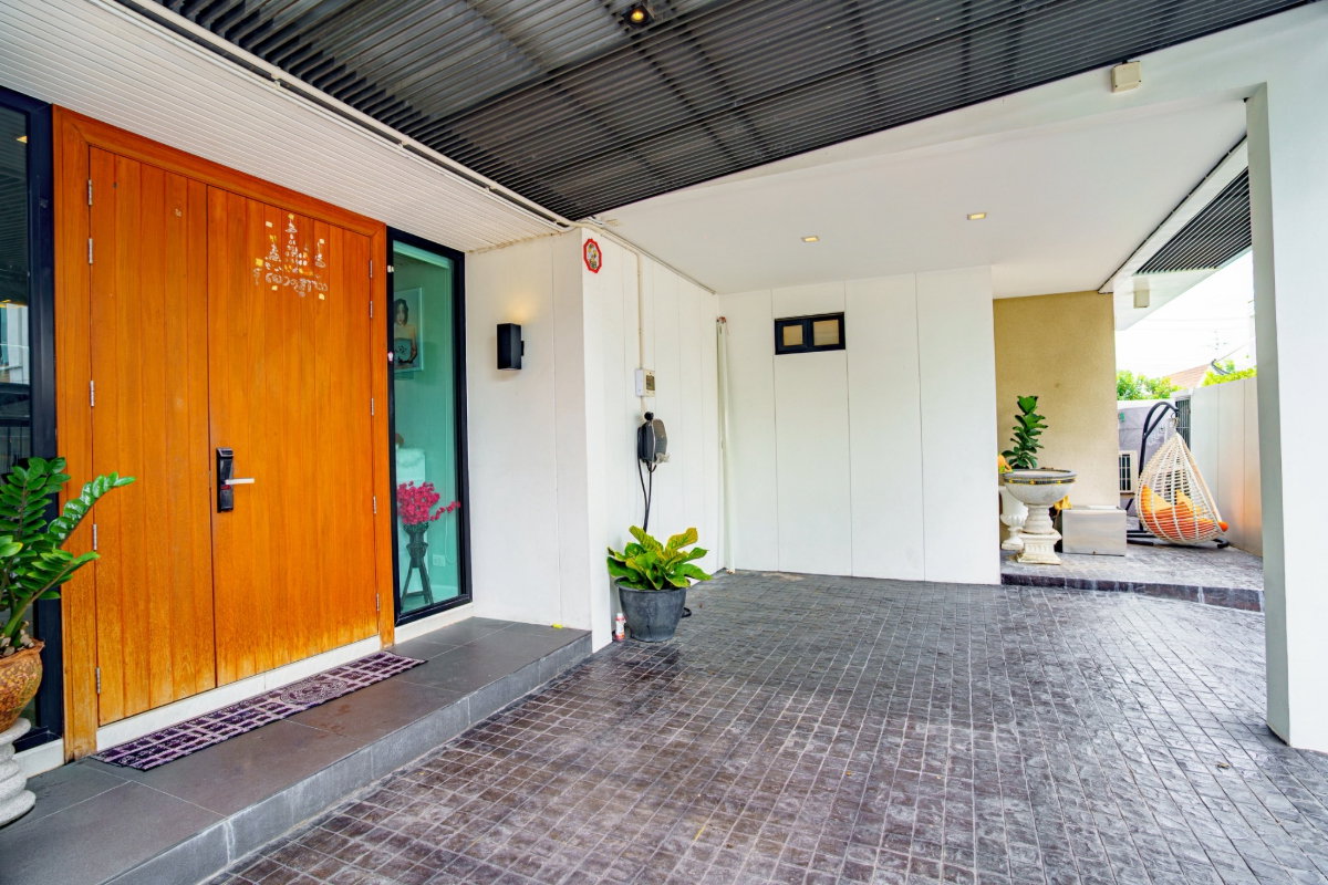 รูป 🏡 ขายบ้านเดี่ยวลักซ์ชัวรี่ 3 ชั้น สไตล์ Modern Luxury - รูปที่ 4/66
