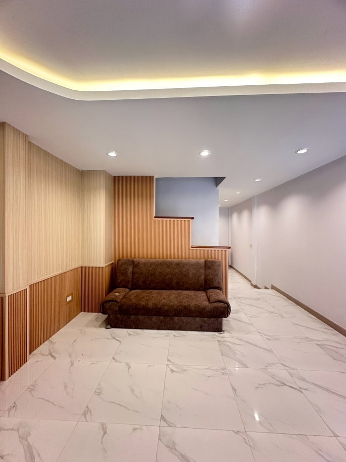 รูป  ให้เช่าทาวน์เฮาส์รีโนเวทใหม่ พุดตาน เพชรเกษม 81 | Owner Post - รูปที่ 3/12
