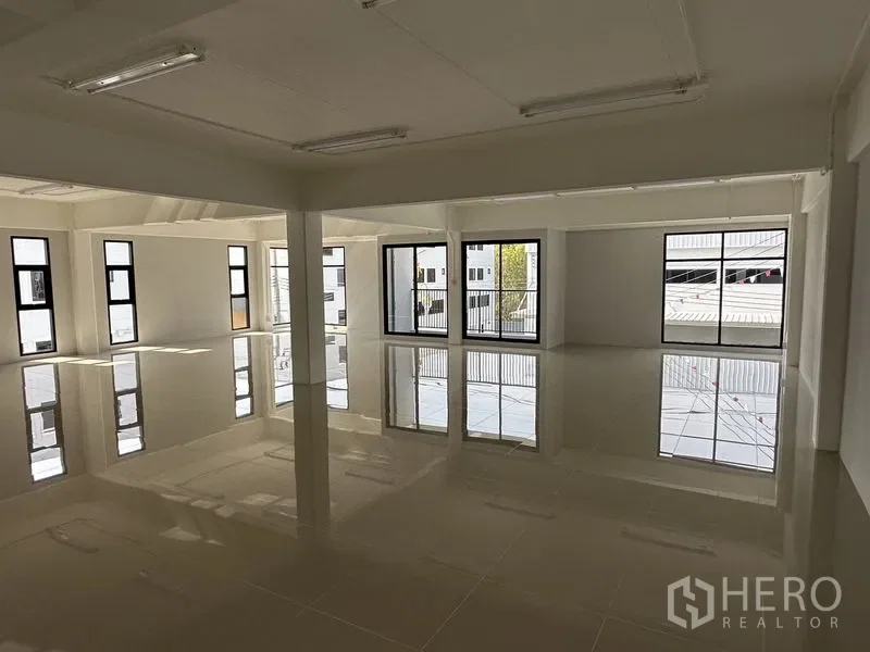 picture For rent Warehouse 1000 sqm in Bang Phli, Samut Prakan - 6/12