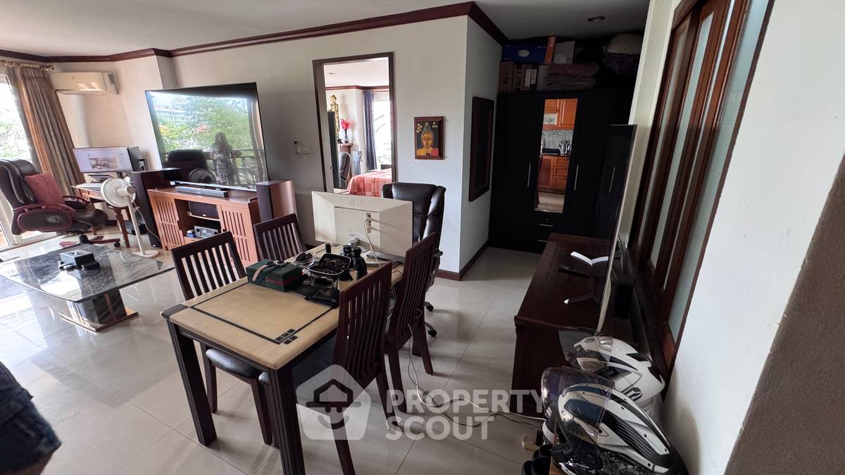 picture Spacious 1-BR 104 Sqm At Royal Hill Resort Condominium (ID 3281840) - 25/31