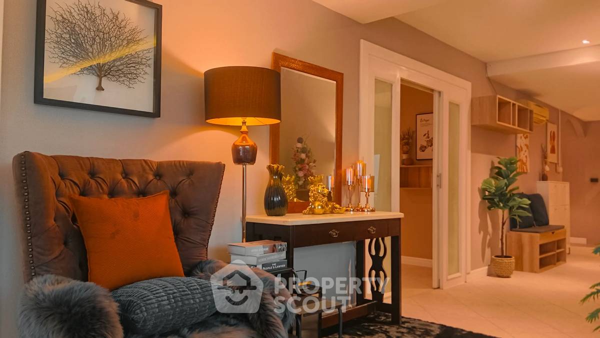 picture 3-BR Condo at Executive Residence 4 close to Phratamnak (ID 3281676) - 2/31