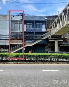 For rent Shophouse 180 sqm in Phra Khanong, Khlong Toei, Bangkok BTS Thonglor