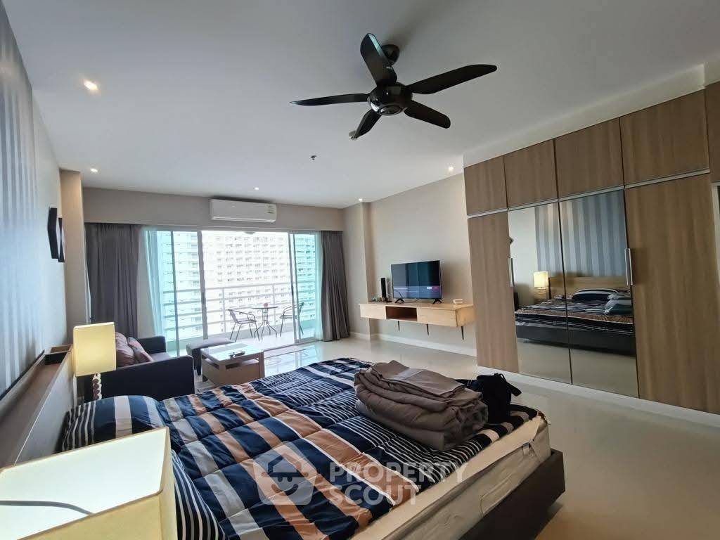 picture 1-BR Condo at View Talay 3 close to Phratamnak (ID 3281928) - 5/10