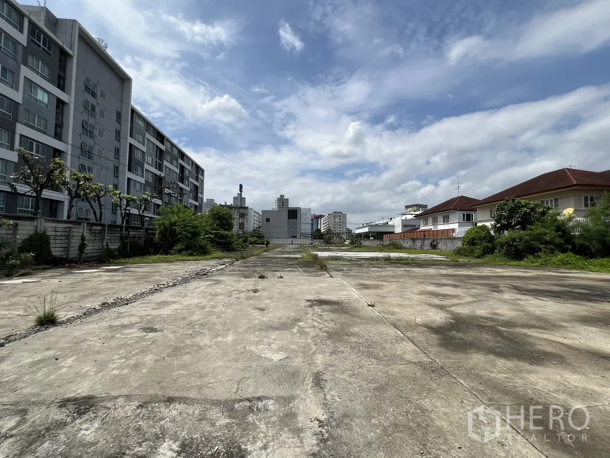 รูป ที่ดิน 1895 ตรว หัวหมาก บางกะปิ กรุงเทพมหานคร - รูปที่ 2/9