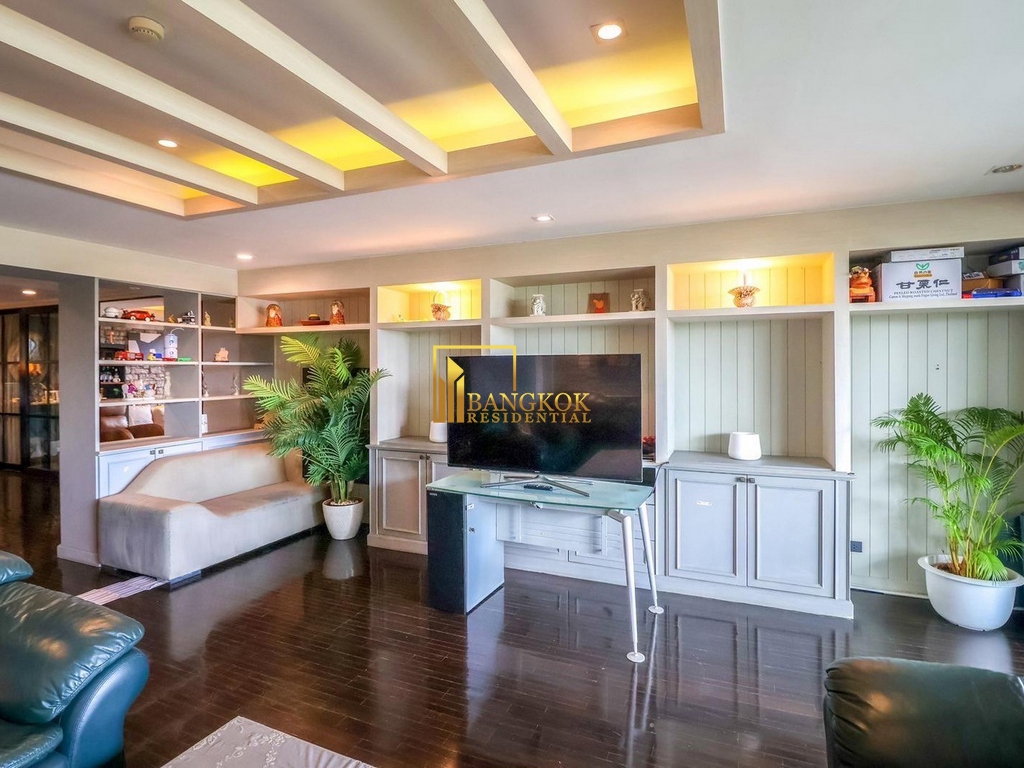 picture Oriental Towers | Spacious 3 Bed Condo For Sale in Ekkamai - BR60660CD - 6/31