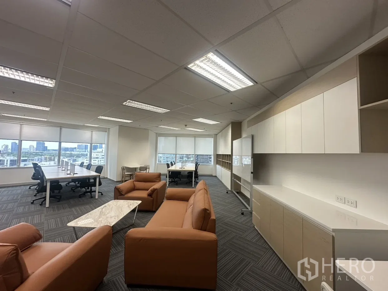 picture For Rent Office Space 227 sq.m. in Lumphini, Pathum Wan, Bangkok BTS Phloen Chit - 5/11