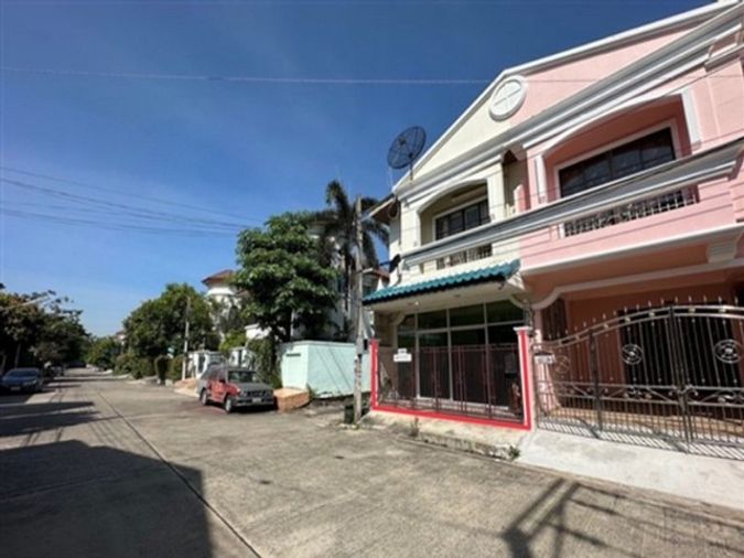 ขายทาวน์โฮม 1 ห้องนอน 130 ตร.ม. 18 ตร.ว. เขตลาดกระบัง
