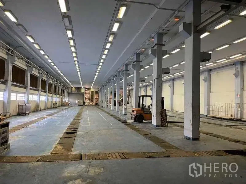 รูป ให้เช่า โรงงาน 5350 ตรม พระสมุทรเจดีย์ สมุทรปราการ - รูปที่ 12/13