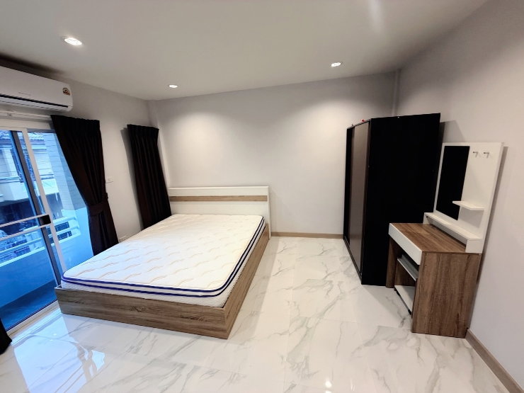 รูป  ให้เช่าทาวน์เฮาส์รีโนเวทใหม่ พุดตาน เพชรเกษม 81 | Owner Post - รูปที่ 10/12