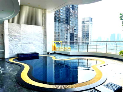 ขายคอนโด : Le Raffine 24 | Superb 3 Bedroom Duplex Condo With Pool - BR61154CD