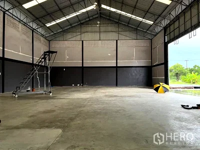 เช่าโรงงาน สถาบันเทคโนโลยีพระจอมเกล้าเจ้าคุณทหารลาดกระบัง : ให้เช่า โกดัง 375 ตรม ลำปลาทิว ลาดกระบัง กรุงเทพมหานคร