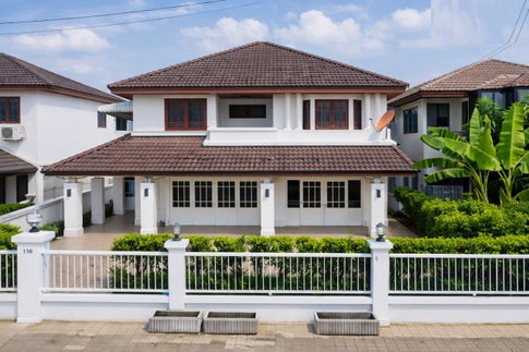 			World Market 1.99km SanamLuang2 700m 2-story detached house for rent near ThawiWatthana Kanchanaphis          