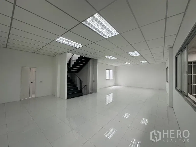 picture For rent Factory 531 sqm in Khlong Luang, Pathum Thani - 10/14