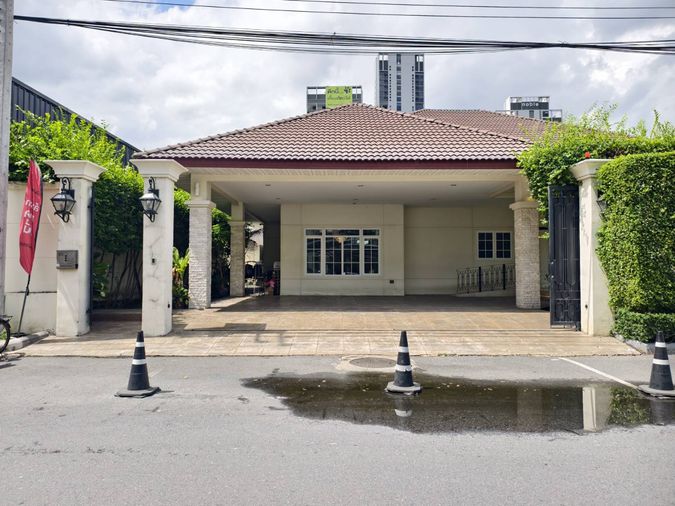 ให้เช่าบ้านเดี่ยว 1 ห้องนอน 324 ตร.ม. 154 ตร.ว. เขตลาดพร้าว