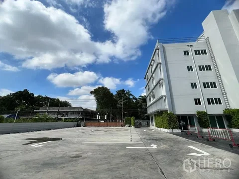 ให้เช่า พื้นที่ขายของ 240 ตรม บางกะปิ ห้วยขวาง กรุงเทพมหานคร