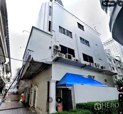 Shophouses for rent Phloen Chit Road : For rent Shophouse 432 sq.m. in Lumphini, Pathum Wan, Bangkok BTS Phloen Chit