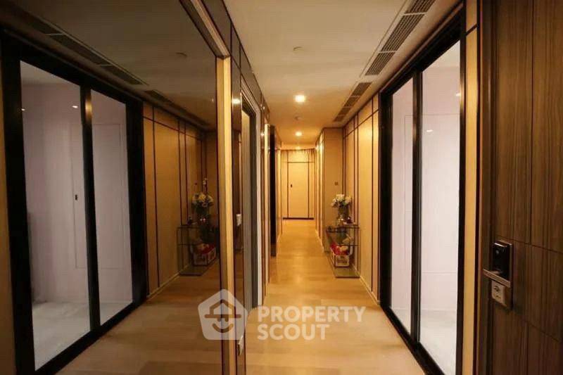 picture 40th-Floor 3-BR At Ashton Asoke Near MRT Sukhumvit (ID 3189823) - 8/11
