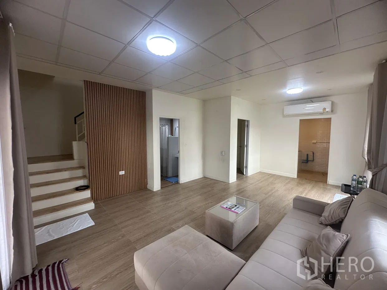 รูป ขาย ทาวน์เฮาส์ 4 ห้องนอน Baan Fah Piyarom Terrace Phase 12 ลาดสวาย ลำลูกกา ปทุมธานี - รูปที่ 6/17