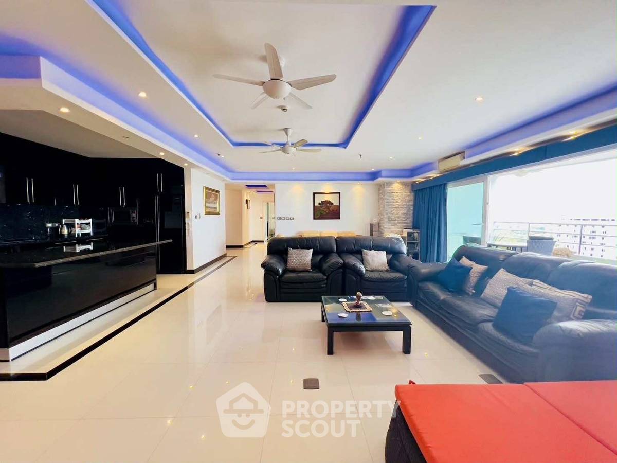 picture 2-BR Condo at View Talay 3 close to Phratamnak (ID 3281926) - 23/41