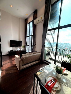 Condos for rent : Duplex City Living at C Ekkamai | High-Floor Residence Near BTS Ekkamai & Thonglor Lifestyle District