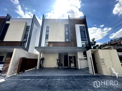 Houses for sale Saiaksorn School : For Sale 5 Bedroom Detached House in Cherish Clover in Lat Phrao, Lat Phrao, Bangkok
