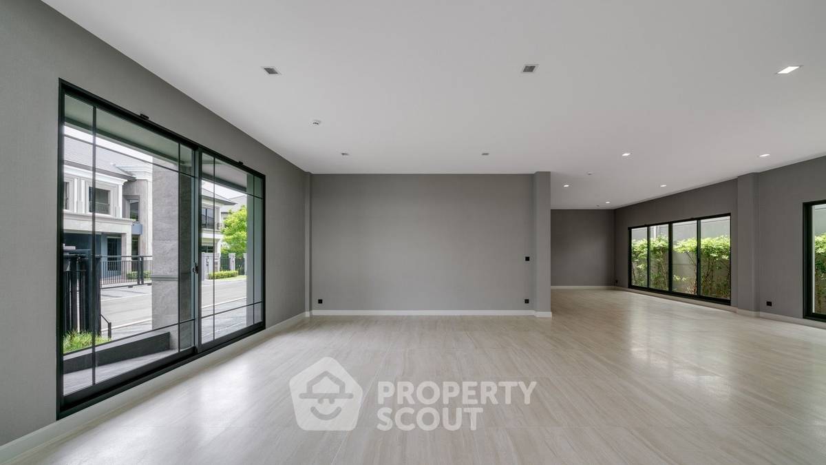 รูป บ้าน 4 ห้องนอน ขนาด 510 ตร.ม. ขายที่ Grand Bangkok Boulevard Sukhumvit – Srinakarin (ID 3298186) - รูปที่ 27/33
