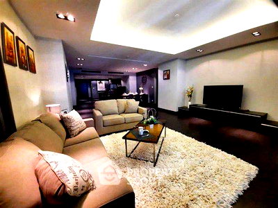 Condos for sale : 268 Sqm 3-BR Condo For Sale At La Royale Beach Condo Pattaya (ID 3296744)