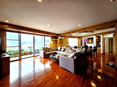 ขายคอนโด : Supakarn Condo | Elegant 3 Bedroom Riverside Condo For Sale - BR18974CD