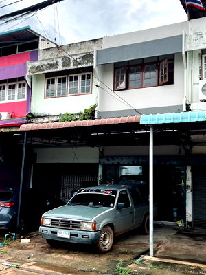 Shophouses for rent : House / Commercial Building for Rent in Ban Sang District, Prachin Buri Province